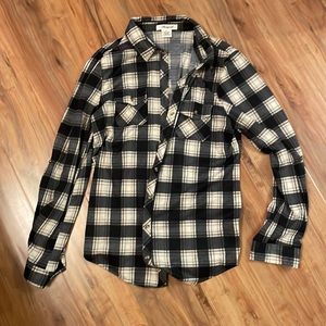 Women’s button up plaid